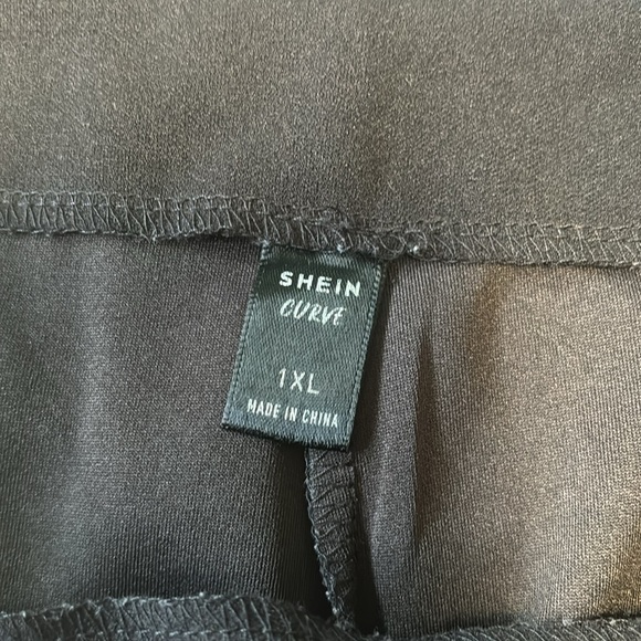 LEAVES TODAY-MAKE OFFER: SHEIN Curve Sequenced Skort - Picture 4 of 4